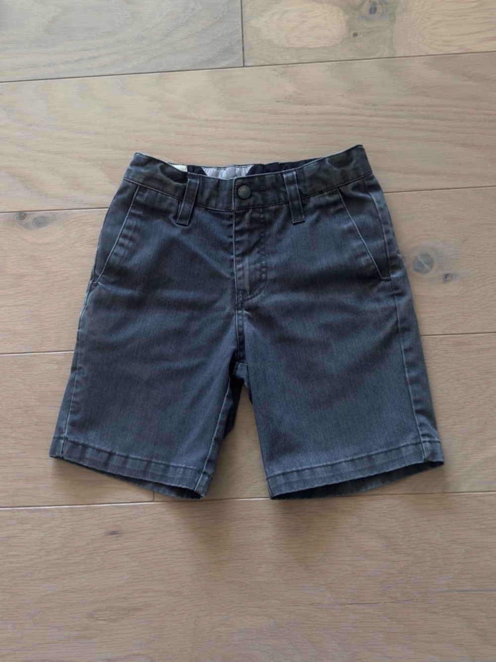 Volcom Kids Boys Gray Shorts size 5